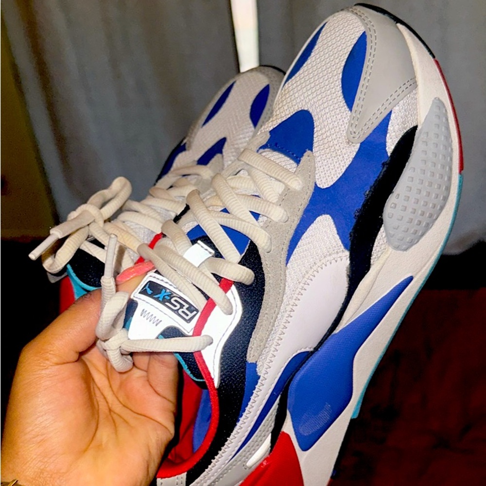 PUMAS LIKE NEW